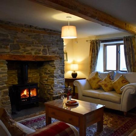 Cross Keys Cottage Holiday Let Бишопс-Касл Экстерьер фото